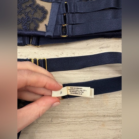 Bordelle lingerie set - Picture 4 of 8